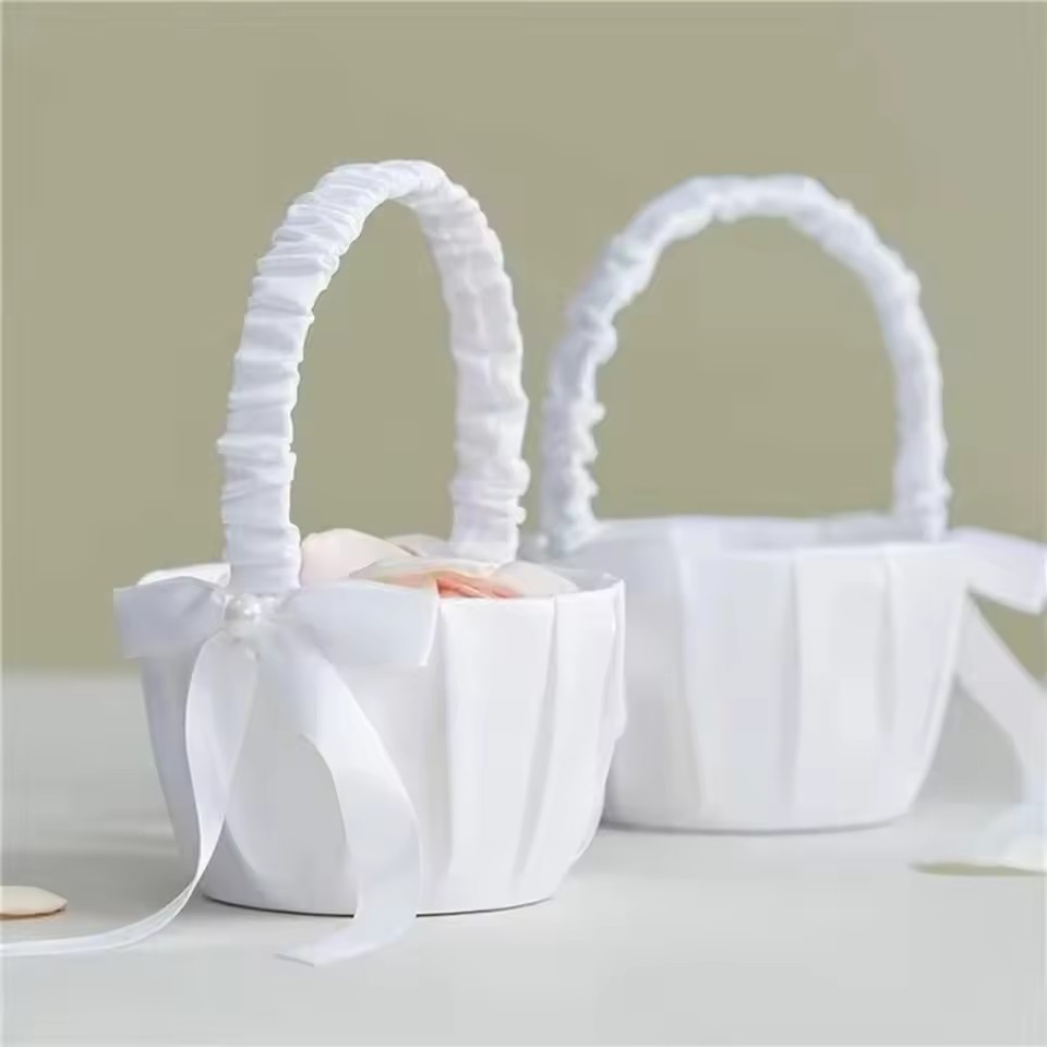 سلة زهور بيضاء من الساتان مع ف - مراجعة Gardening Tools Girls وسعره